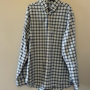 Vineyard vines Classic fit Tucker shirt size L